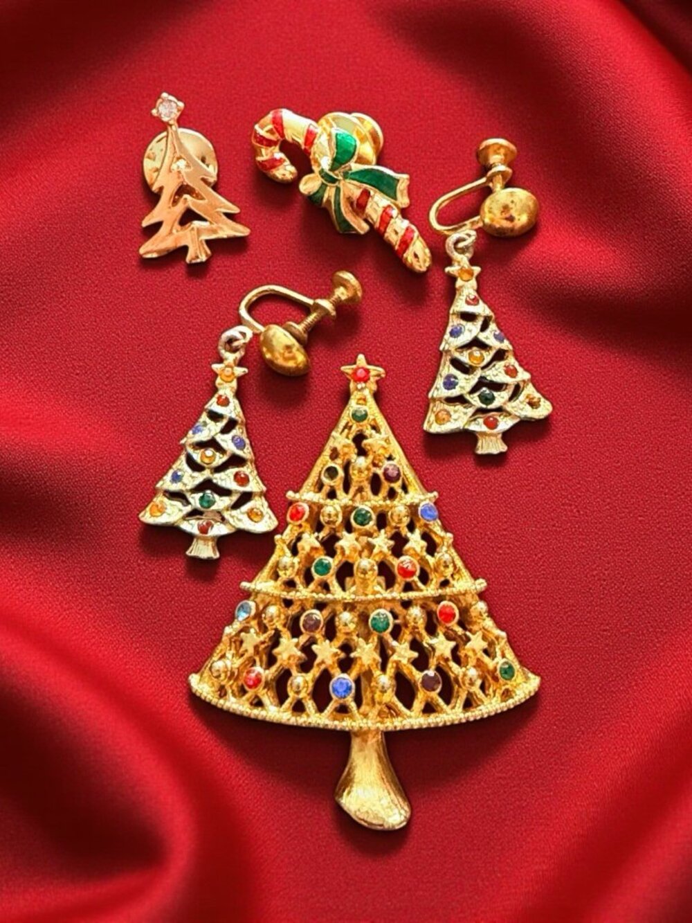 Vtg JJ Gold Tone With Multi-Color Christmas Tree Brooch Earrings & Avon Pins Set